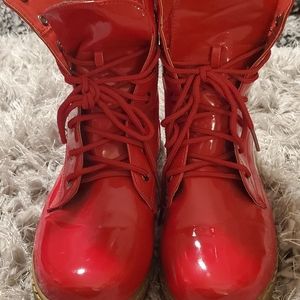 🔥Red patent combat boots🔥